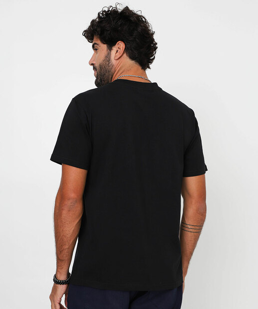 Camiseta Masculina Manga Curta Estampa Frontal Marisa Preto
