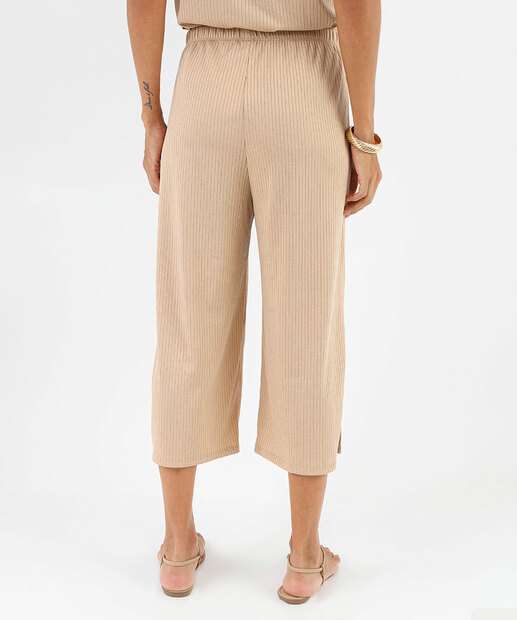 Calça Pantacourt Feminina Canelada Marisa Bege