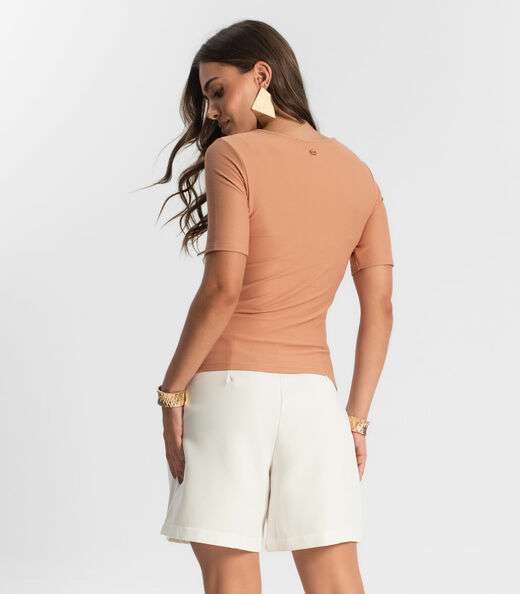 Blusa Feminina Manga Curta em Poly Endless Marrom