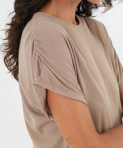 Blusa Feminina Canelada Drapeada Marisa Bege