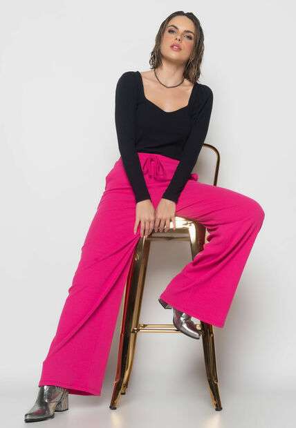 Blusa  Princesa Decote Coração Malha Canelada Preta