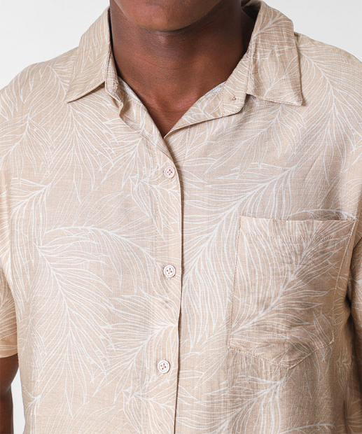 Camisa Masculina Estampa Folhas Marisa Bege
