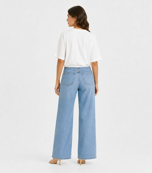 Blusa Feminina Com Decote Em V Infinita Cor Bege