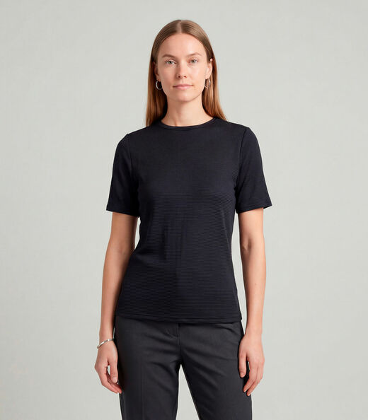 Image_Blusa Feminina Justa Com Manga Curta Infinita Cor Preto