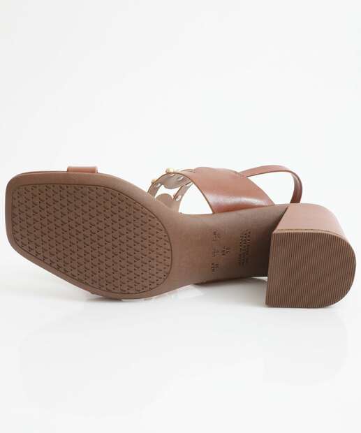 Sandália Feminina Salto Grosso Via Uno Marrom