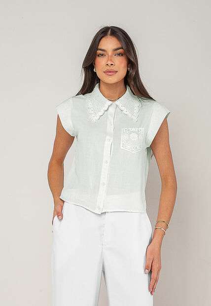 Blusa Alfaiataria Com Gola Em Renda E Bolso Decorado Verde Salvatore