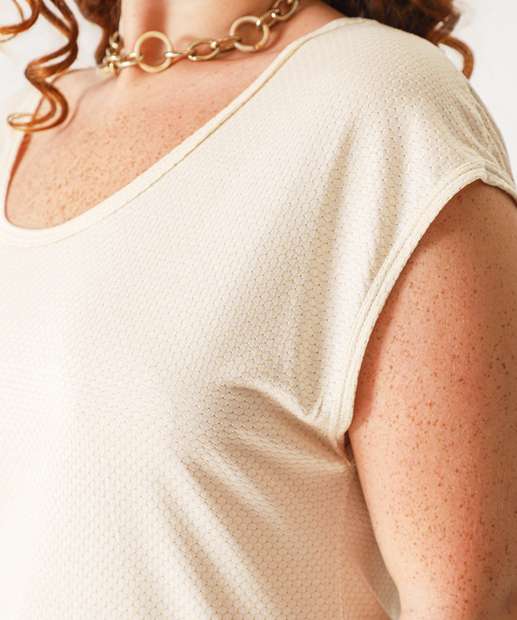 Blusa Plus Size Feminina Textura Marisa Bege