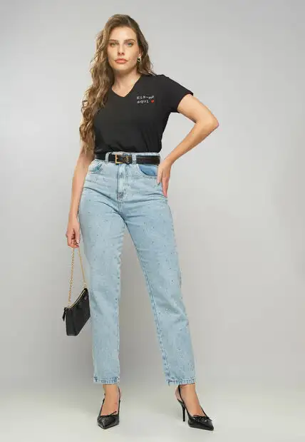 T-Shirt Gola V Eis-me Aqui Preto Salvatore Fashion