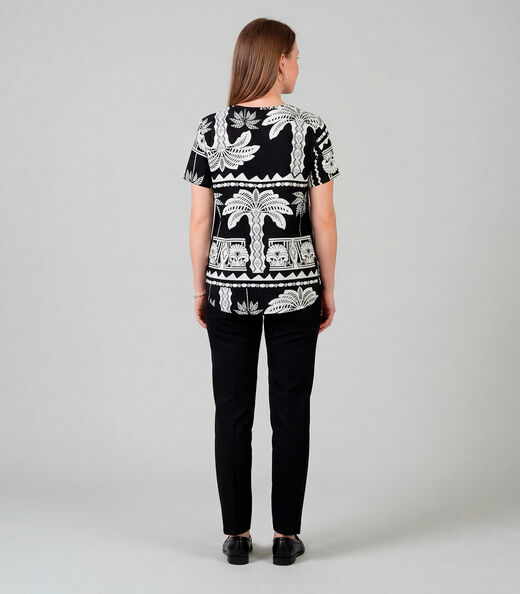 Blusa Feminina Infinita Cor Preto
