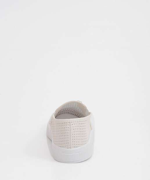 Tênis Slip On Feminino Recorte Laser Via Uno