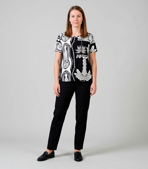 Blusa Feminina Infinita Cor Preto