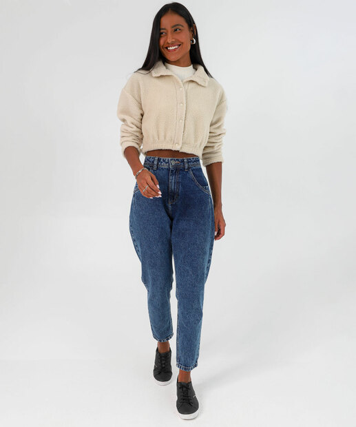 Jaqueta Feminina Cropped Peluciada com Botões Marisa Bege