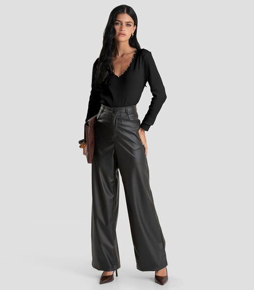 Blusa Feminina Canelada com Rebites Dianna Preto