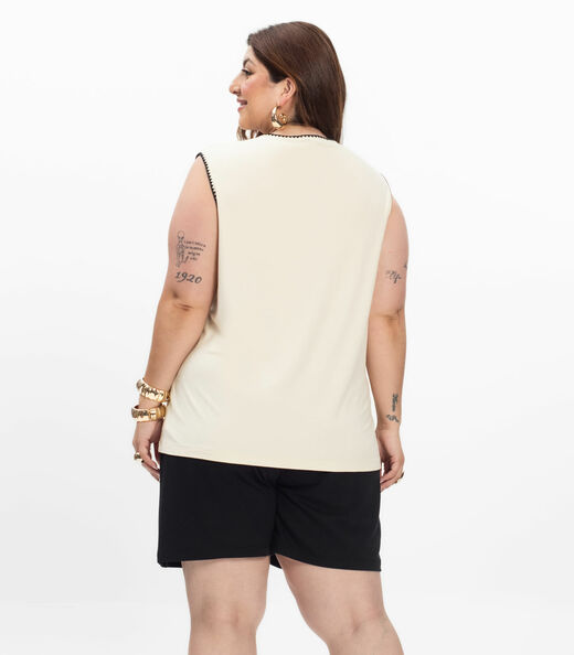 Shorts Feminino Plus Size Com Bolsos Secret Glam Preto