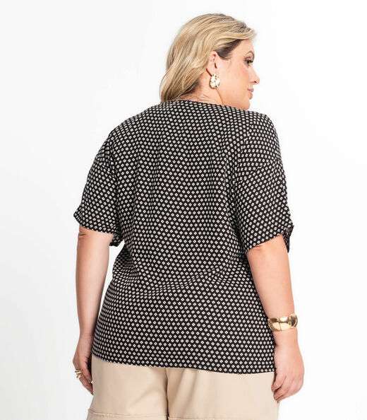 Camisa Feminina Plus Size Estampada Secret Glam Preto