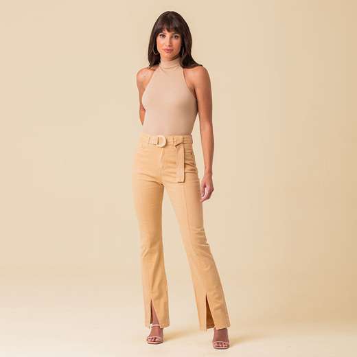 Calça Flare com Cinto Feminina Sarja Disparate