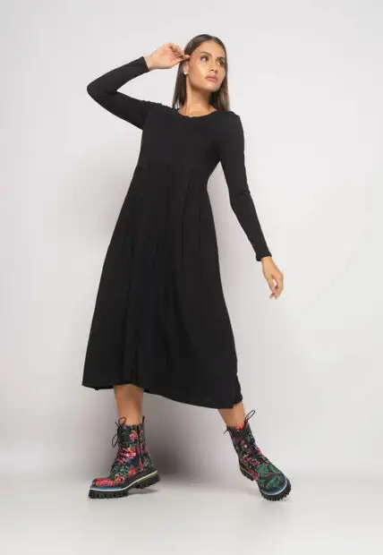 Vestido Midi Manga Longa Com Babado Malha Preto Salvatore