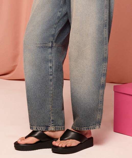 Calça Jeans Barrel Feminina Bolsos Marisa