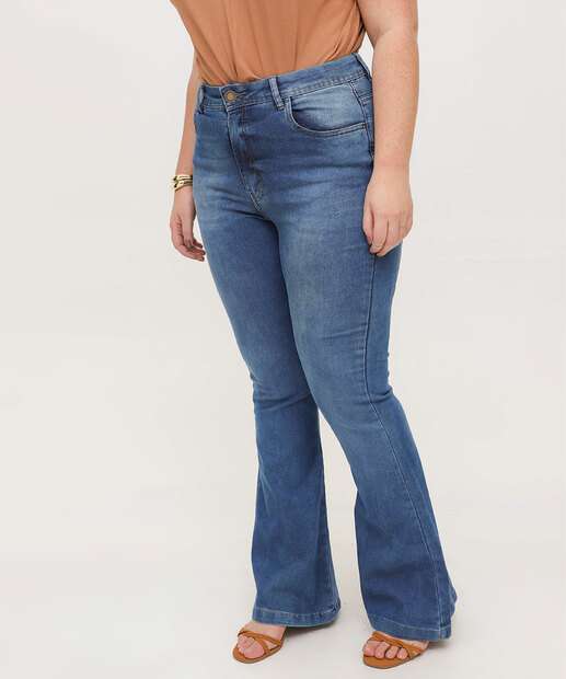 Calça Plus Size Feminina Jeans Flare Bolsos