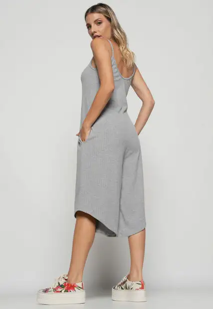 Macacão Alça Fina  Pantacourt Canelado Mescla