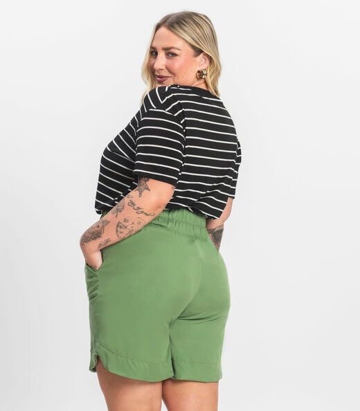 Shorts Curto Plus Size Secret Glam Verde