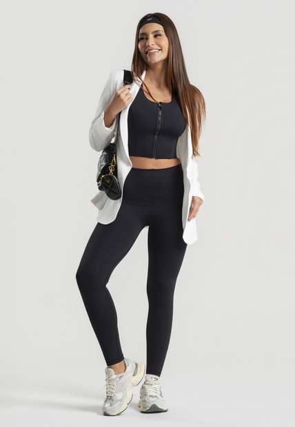 Cropped Fitness com Bojo e Abertura por Zíper Poliamida Preto Wemood