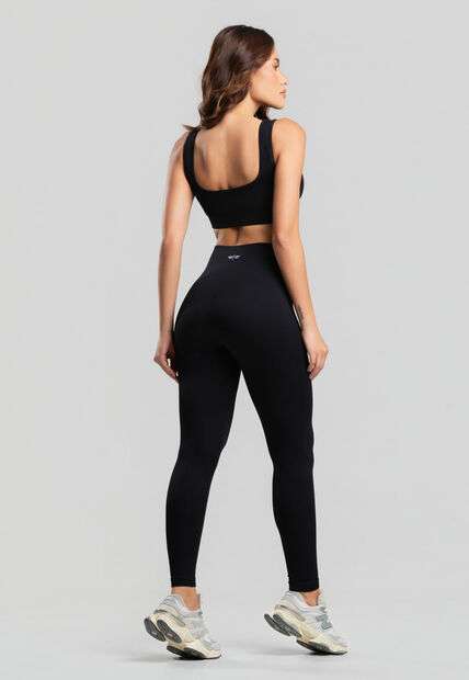 Conjunto Fitness Calça e Top Sem Costura Preto Salvatore