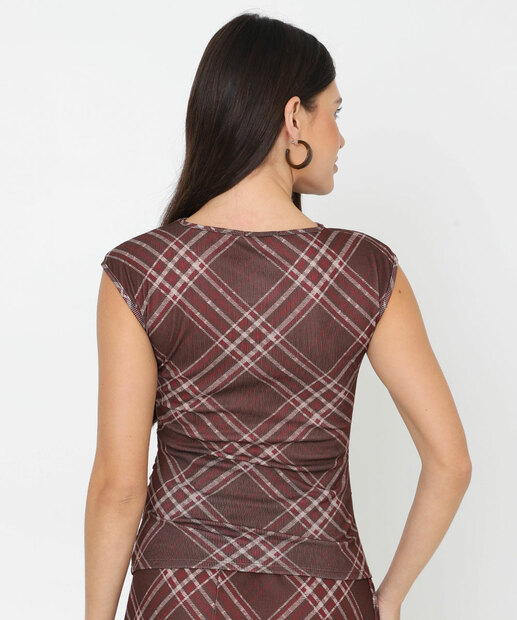 Blusa Feminina Xadrez Canelado Manga Curta Marisa Marrom