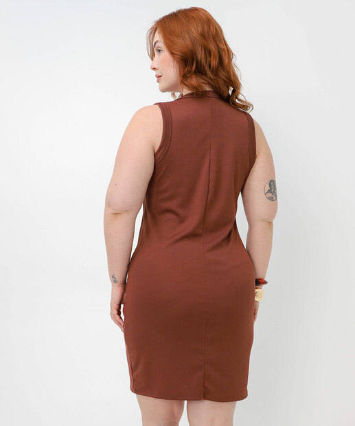 Vestido Plus Size Canelado Feminino Marisa Marrom