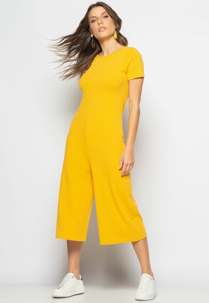 Macacão Pantacourt Manga Curta Costas Em V Canelado Mostarda Salvatore