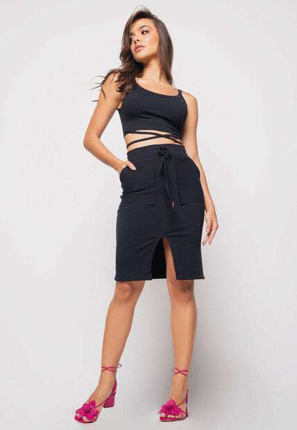 Saia  Midi Com Bolso Malha Canelada Preta
