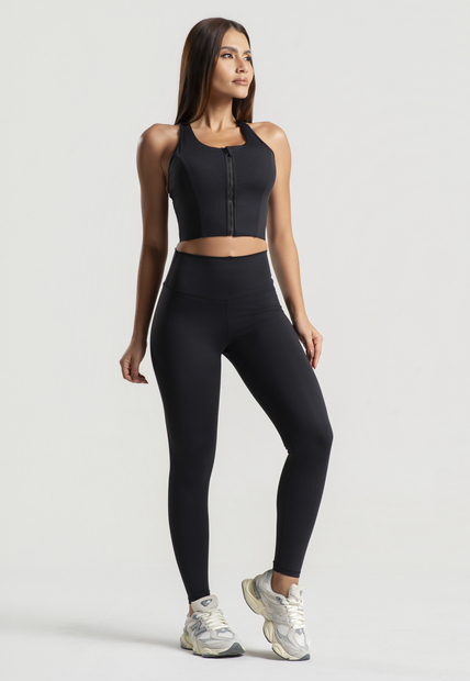 Cropped Fitness com Bojo e Abertura por Zíper Poliamida Preto Wemood