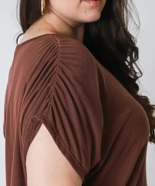 Blusa Plus Size Feminina Canelada Marisa Marrom