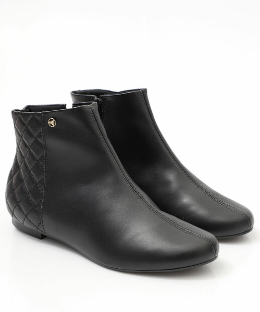 Bota Feminina Cano Curto Matelassê Via Uno Preto