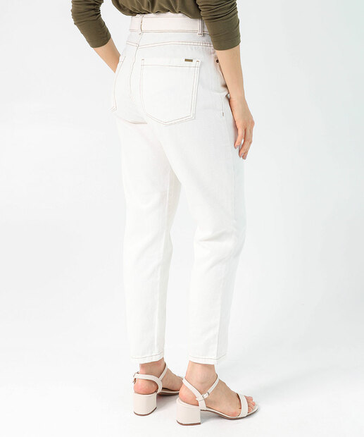 Calça Mom Sarja Clochard Cinto Off White
