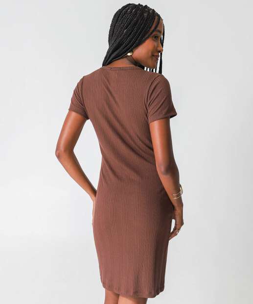 Vestido Feminino Canelado Manga Curta Marisa Marrom