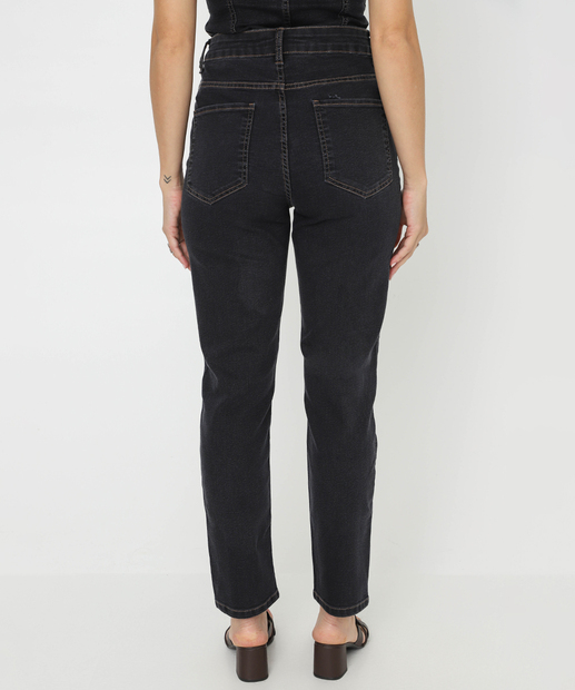 Calça Mom Jeans Cintura Alta Bolsos Marisa Preto