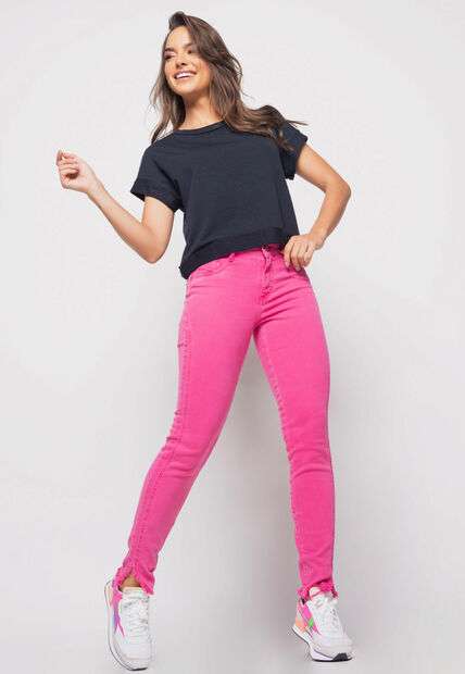 Blusa  Barra Avesso Manga Curta Malha Comfort Preta