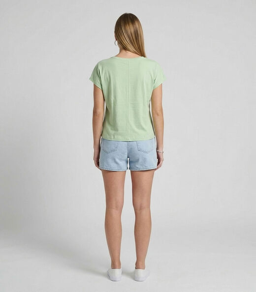 Blusa Feminina Com Estampa Localizada Infinita Cor Verde