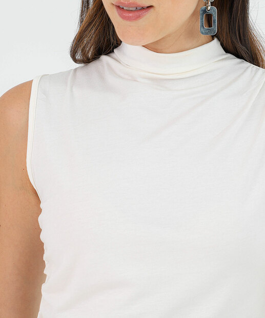 Blusa Feminina Gola Média Sem Manga Marisa Off White