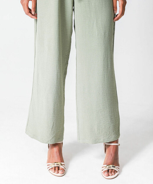 Macacão Feminino com Amarração Marisa Verde