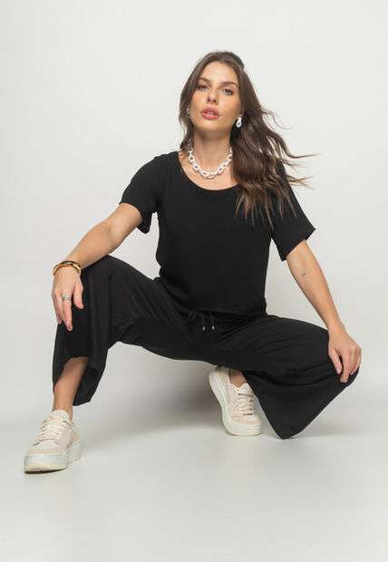 Calça Wide Leg Viscolinho Com Bolso Preta Salvatore Fashion