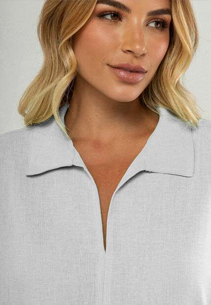 Blusa Ampla Manga Curta E Decote V Branco Salvatore