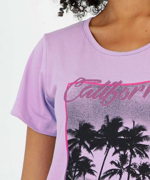 Blusa Feminina Estampa Frontal Coqueiros Manga Curta