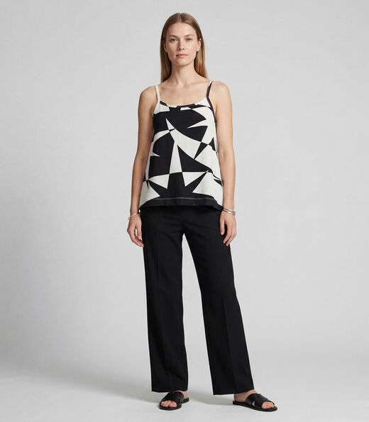 Blusa de Alça Tecido Viscose Infinita Cor Preto