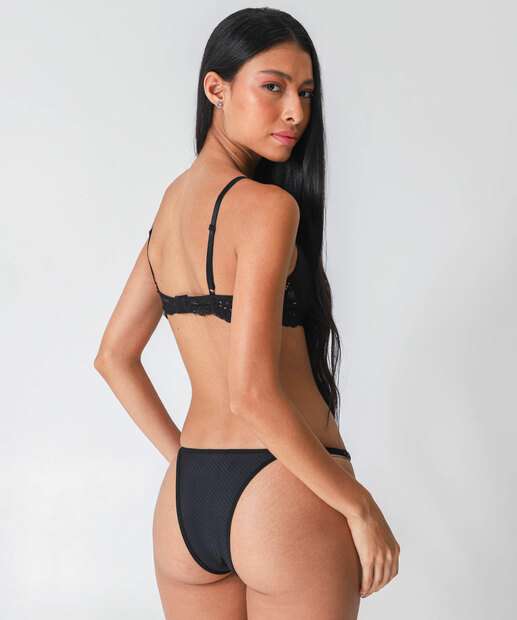 Calcinha String Textura Recorte Renda Marisa