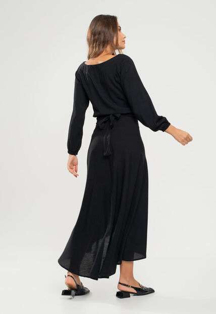 Cropped Gola Canoa Manga Longa Viscolinho Preto Salvatore Fashion