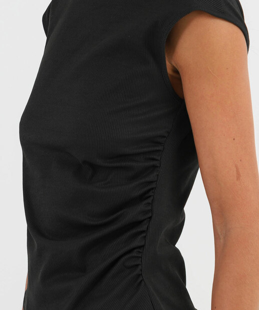 Blusa Feminina Muscle Tee Canelada Marisa Preto