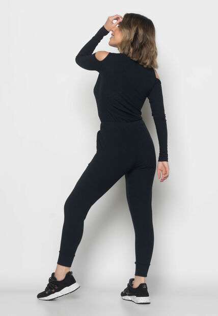 Conjunto Comfy Com Blusa Ombro Vazado M/L e Jogger Canelada Preto Salvatore