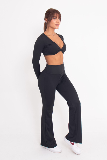 Conjunto Fitness Cropped e Calça Flare em Poliamida Preto Wemood